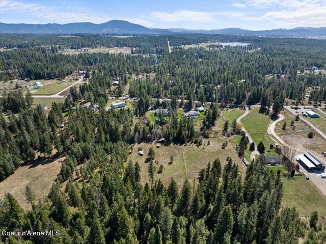 2447 E Garwood Road, Hayden, ID 83835