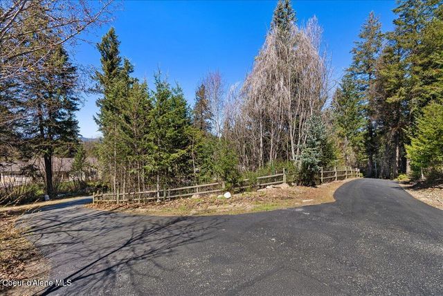 2447 E Garwood Road, Hayden, ID 83835