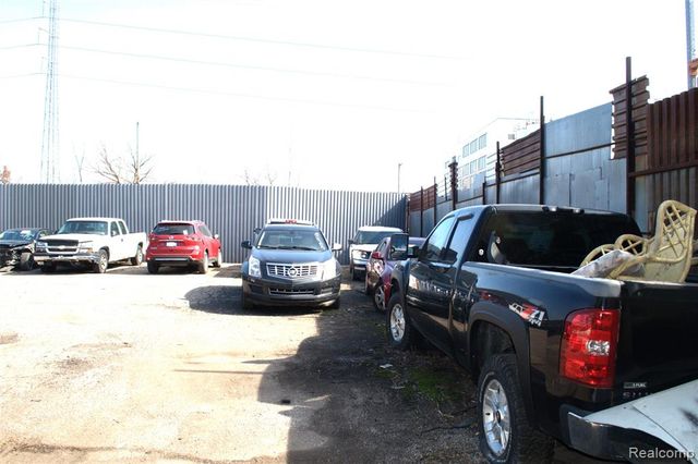 9350 NE Freeland Street, Detroit, MI 48228