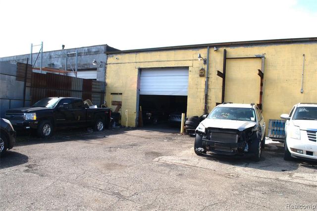 9350 NE Freeland Street, Detroit, MI 48228
