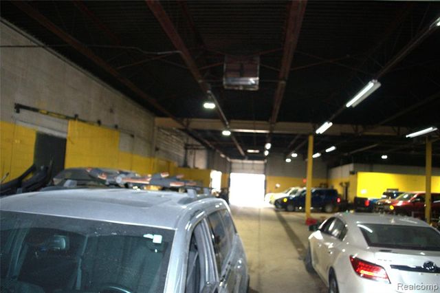 9350 NE Freeland Street, Detroit, MI 48228