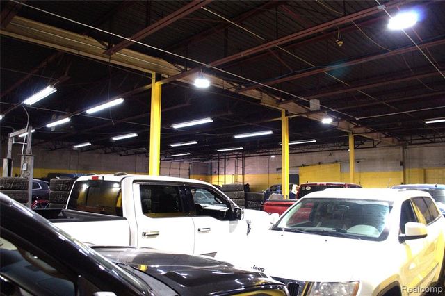 9350 NE Freeland Street, Detroit, MI 48228