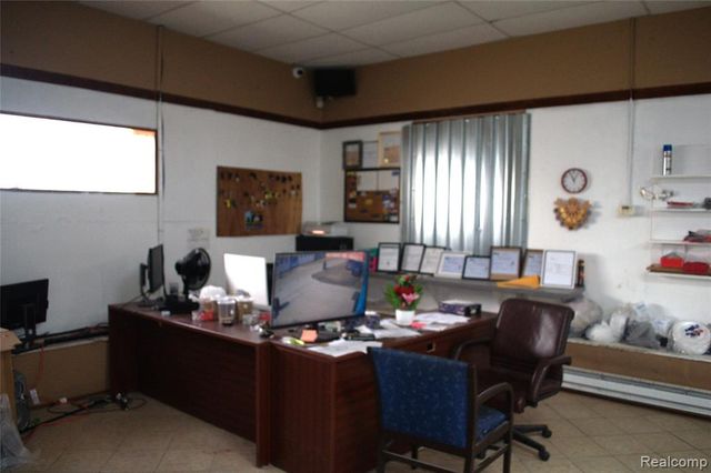 9350 NE Freeland Street, Detroit, MI 48228