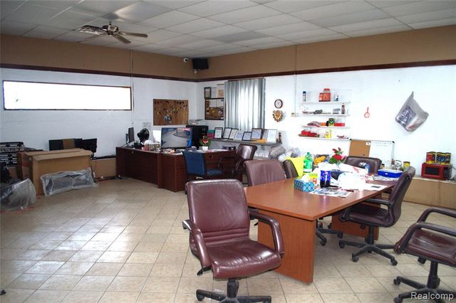 9350 NE Freeland Street, Detroit, MI 48228