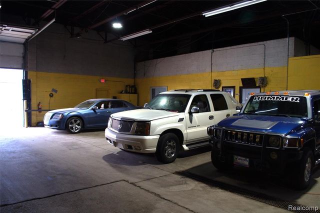 9350 NE Freeland Street, Detroit, MI 48228