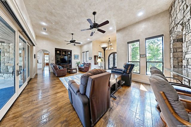 2131 Owl Branch, Canyon Lake, TX 78133