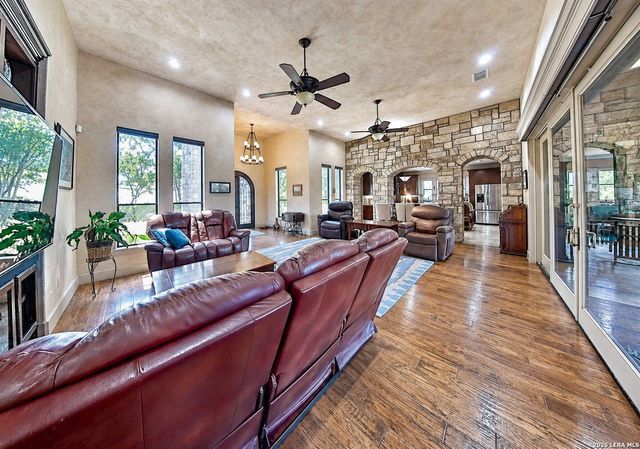 2131 Owl Branch, Canyon Lake, TX 78133