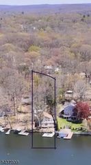 5 Oneida Ave, Hopatcong Boro, NJ 07843