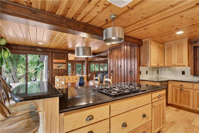 31 H Street, Lake Lotawana, MO 64086