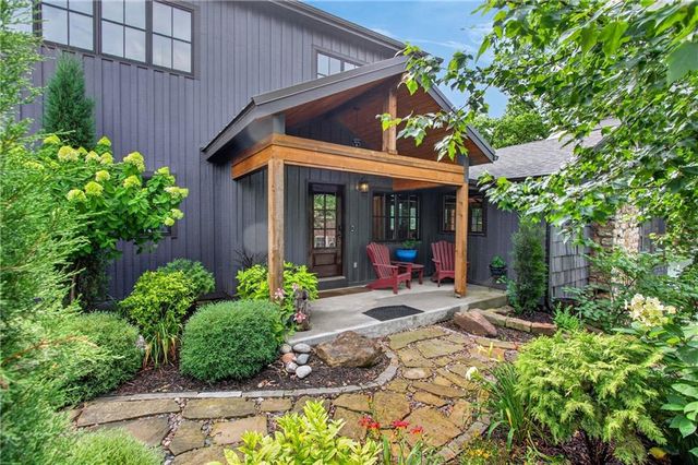 31 H Street, Lake Lotawana, MO 64086