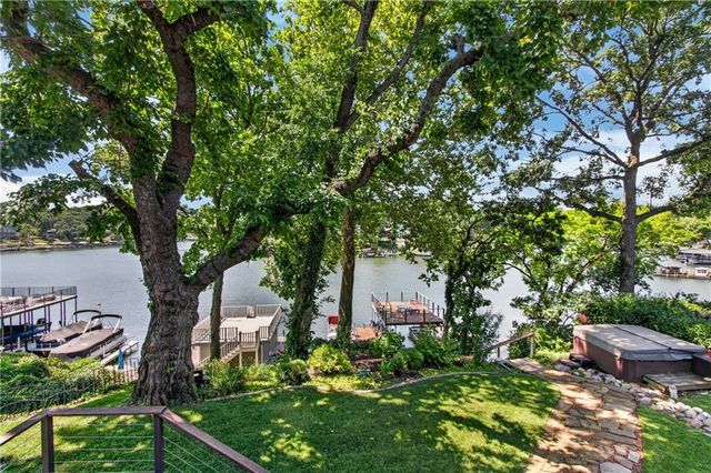 31 H Street, Lake Lotawana, MO 64086