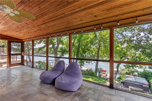 31 H Street, Lake Lotawana, MO 64086