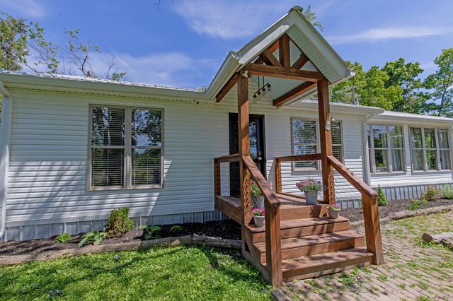 2976 Shrum Cemetery Rd, Westmoreland, TN 37186