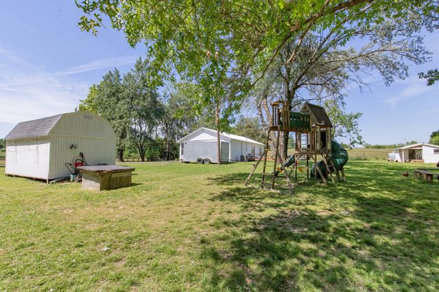 2976 Shrum Cemetery Rd, Westmoreland, TN 37186