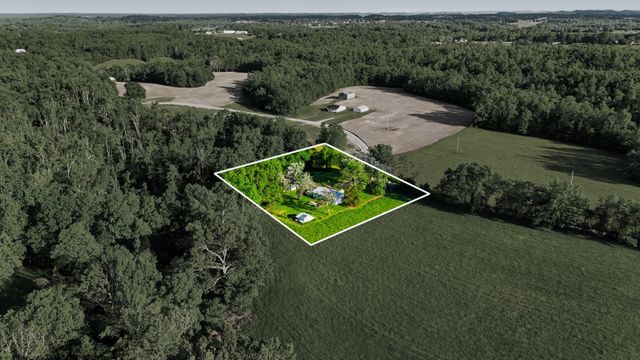 2976 Shrum Cemetery Rd, Westmoreland, TN 37186