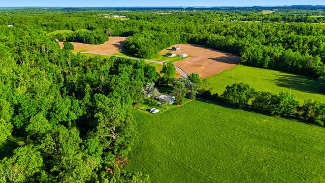 2976 Shrum Cemetery Rd, Westmoreland, TN 37186