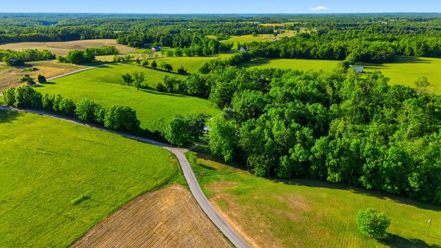 2976 Shrum Cemetery Rd, Westmoreland, TN 37186
