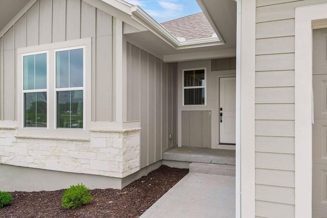 5010 N 146th Street, Basehor, KS 66007