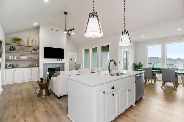 5010 N 146th Street, Basehor, KS 66007