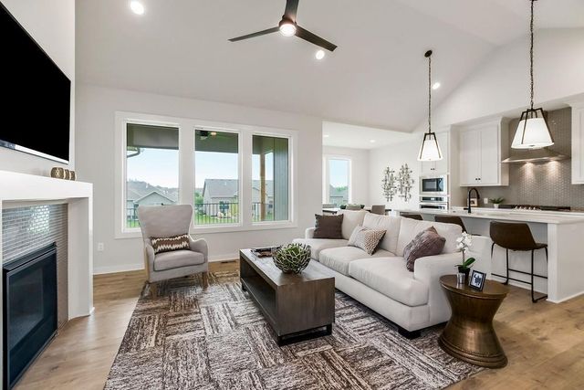 5010 N 146th Street, Basehor, KS 66007