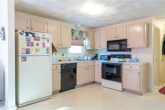 88 Greene Street, East Greenwich, RI 02818