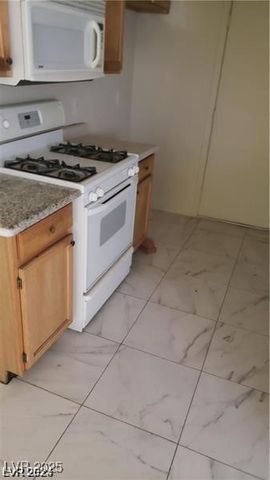 9617 Pine River Lane, Las Vegas, NV 89123