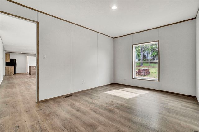 2047 Flat Rock Road, Starr, SC 29684