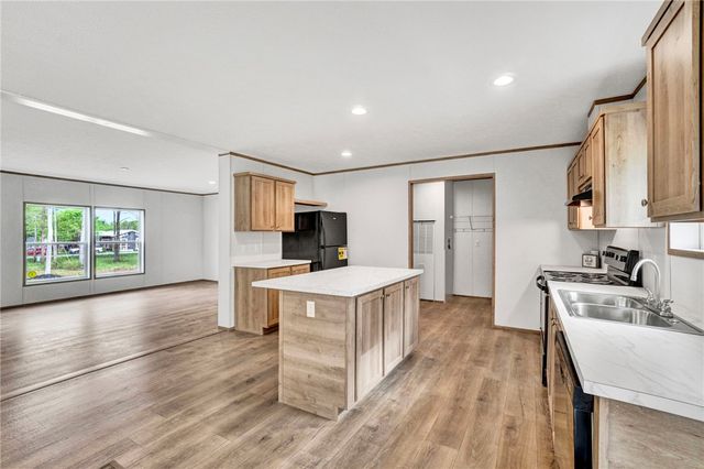 2047 Flat Rock Road, Starr, SC 29684