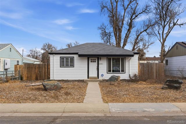 1656 N Newark Street, Aurora, CO 80010