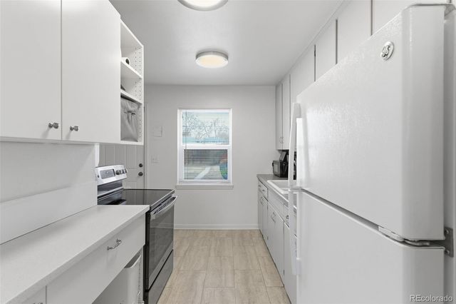 1656 N Newark Street, Aurora, CO 80010