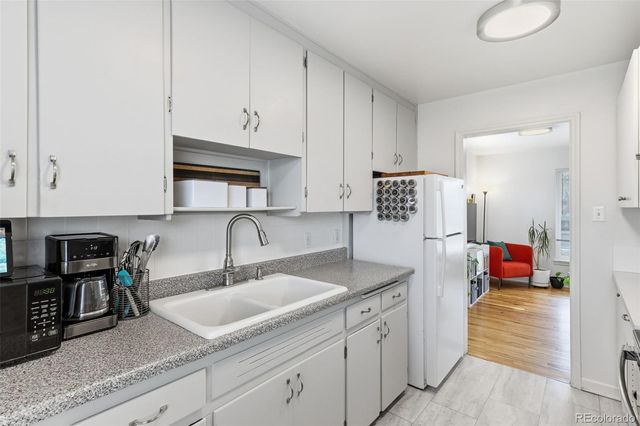 1656 N Newark Street, Aurora, CO 80010