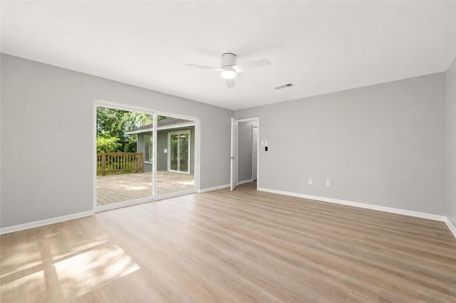 97 April Wind Drive S, Conroe, TX 77356