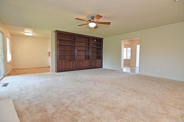 1661 Smith Dr, Turlock, CA 95382