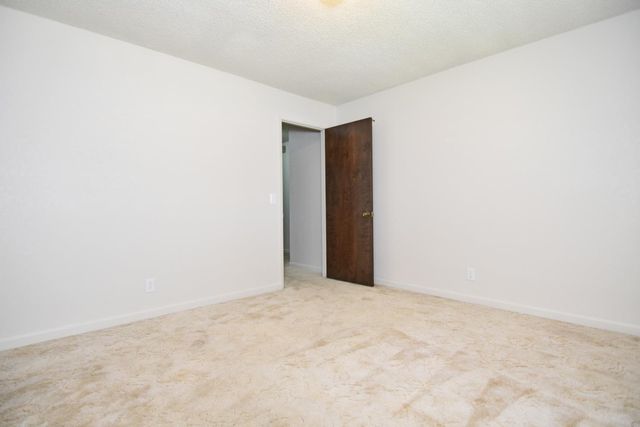1661 Smith Dr, Turlock, CA 95382