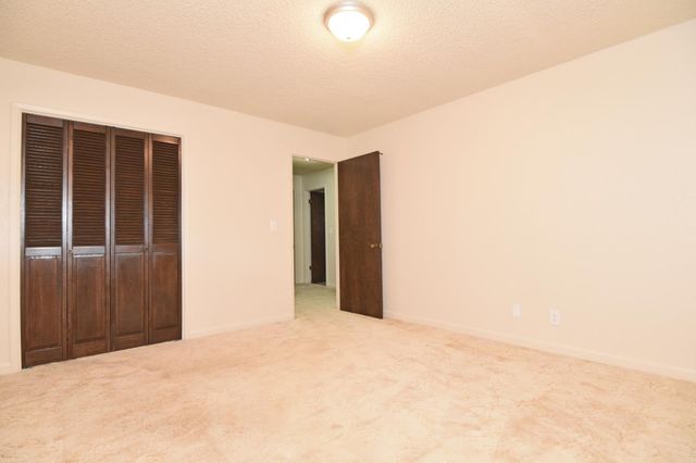 1661 Smith Dr, Turlock, CA 95382