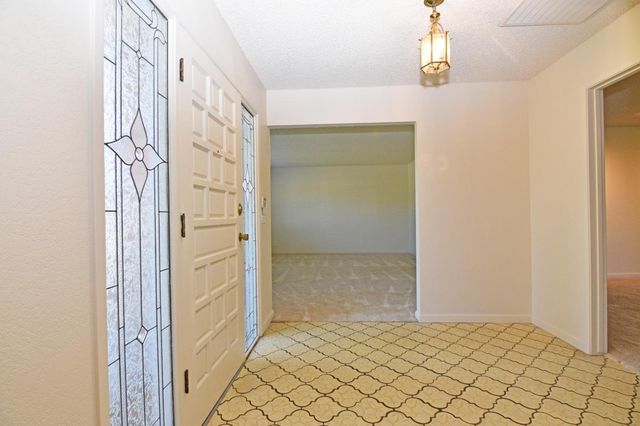 1661 Smith Dr, Turlock, CA 95382