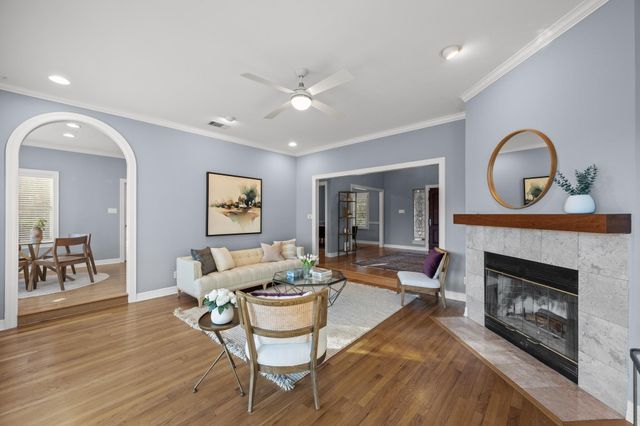 9001 Glenlake DR, Austin, TX 78730