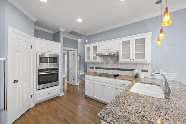 9001 Glenlake DR, Austin, TX 78730