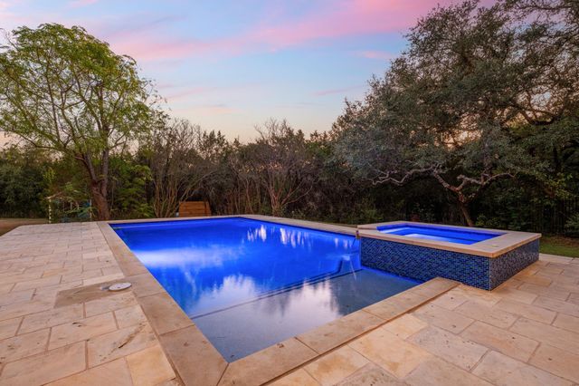 9001 Glenlake DR, Austin, TX 78730