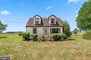 9256 STONEWALL JACKSON RD, Woodford, VA 22580