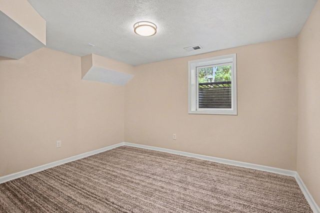 68 W Baldwin Avenue W, Battle Creek City, MI 49037