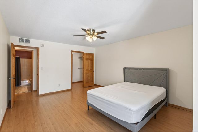 450 Ford Road 313, Saint Louis Park, MN 55426