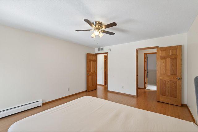 450 Ford Road 313, Saint Louis Park, MN 55426