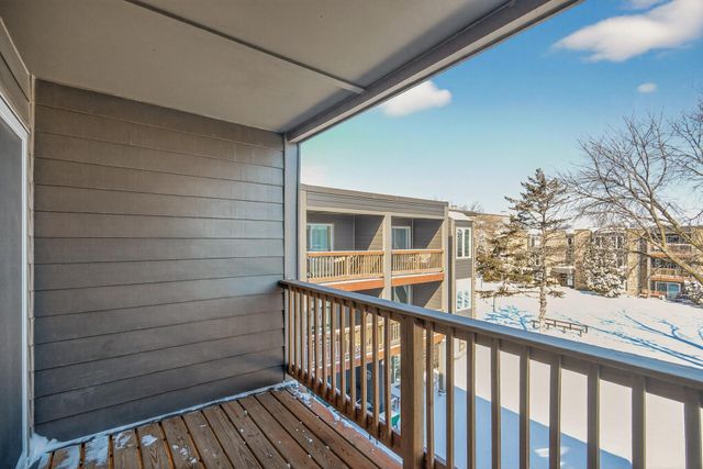 450 Ford Road 313, Saint Louis Park, MN 55426