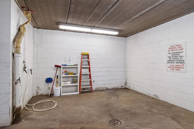 450 Ford Road 313, Saint Louis Park, MN 55426