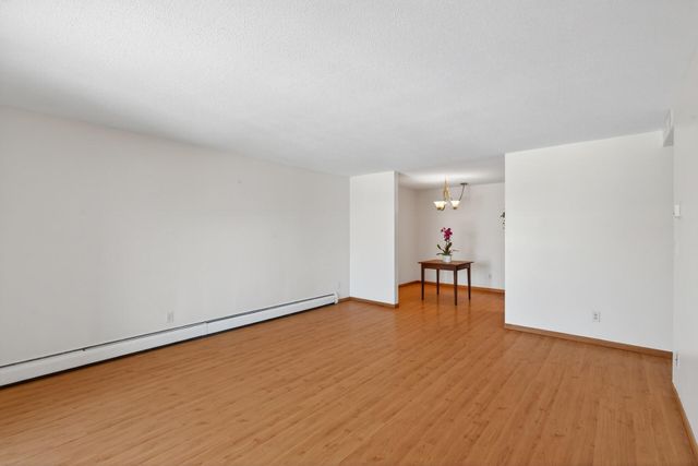 450 Ford Road 313, Saint Louis Park, MN 55426