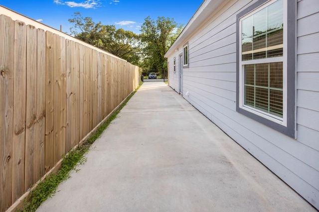 3234 Berry Street, Houston, TX 77004