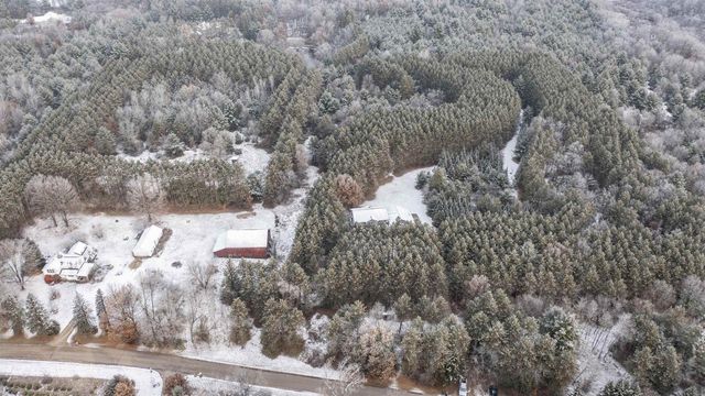 E1400 STRATTON LAKE ROAD, Waupaca, WI 54981