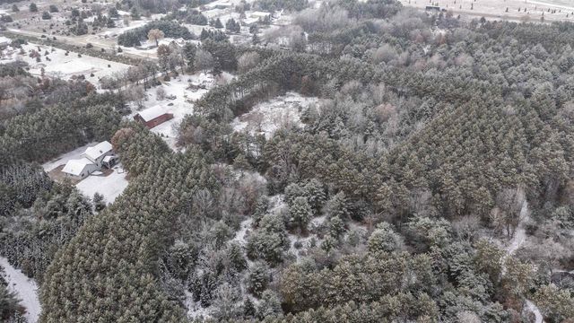 E1400 STRATTON LAKE ROAD, Waupaca, WI 54981