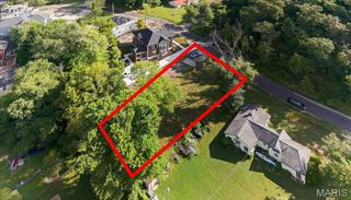 1217 Kiefer Creek Road, Ballwin, MO 63021